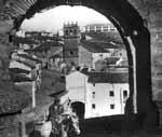 Vista parcial del barrio de Padre Jesús desde el arco de Felipe V