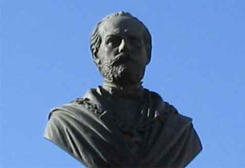 Busto Antonio Ríos Rosas