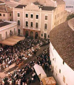 La plaza del Teniente Arce y el Teatro Espinel